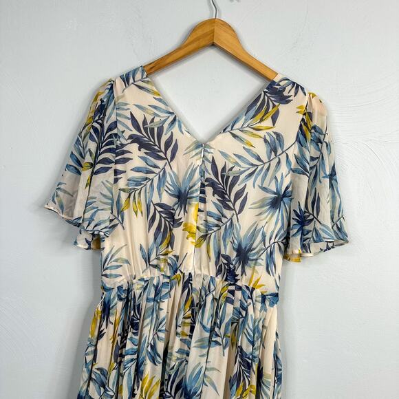 Gal Meets Glam Kiki Leaf Print Chiffon Flutter Sleeve Maxi Dress - Picture 4 of 8